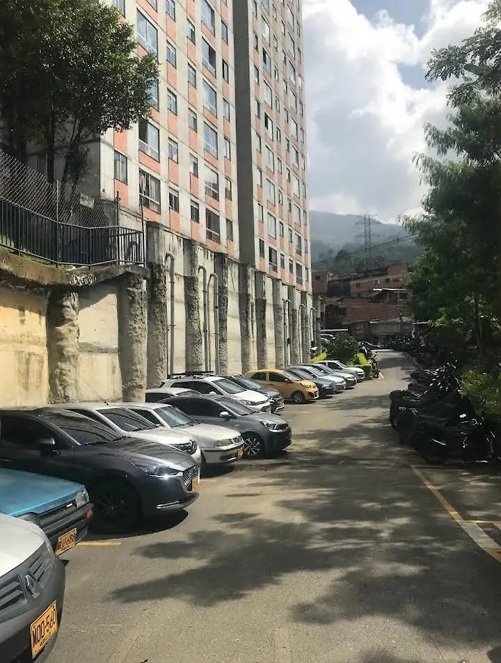 Apartamento Vistas Lindas Cerca Centro メデジン コロンビア