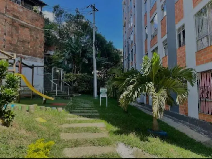 Apartamento Vistas Lindas Cerca Centro メデジン アパート