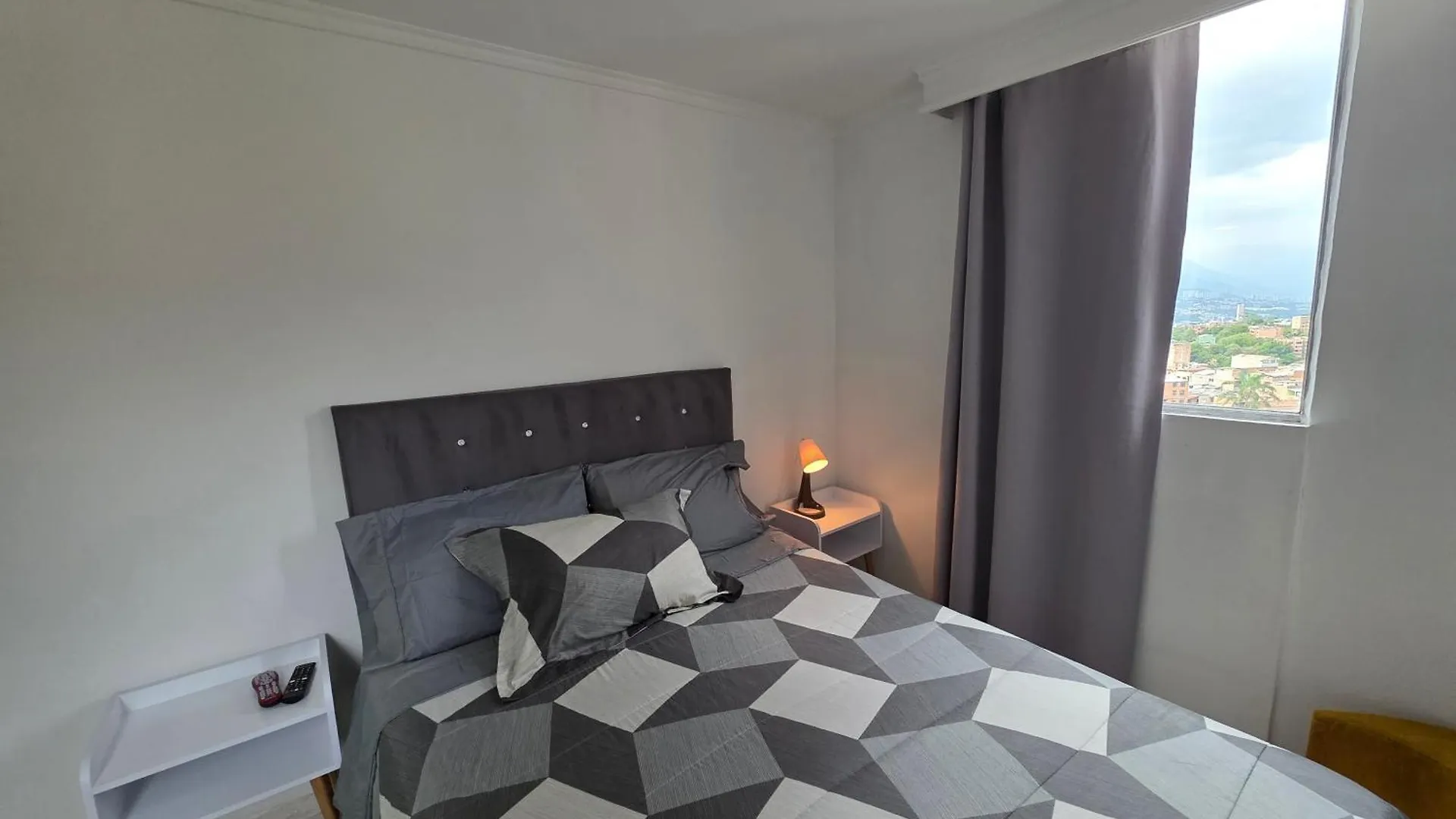 Apartamento Vistas Lindas Cerca Centro Медельин Апартаменты