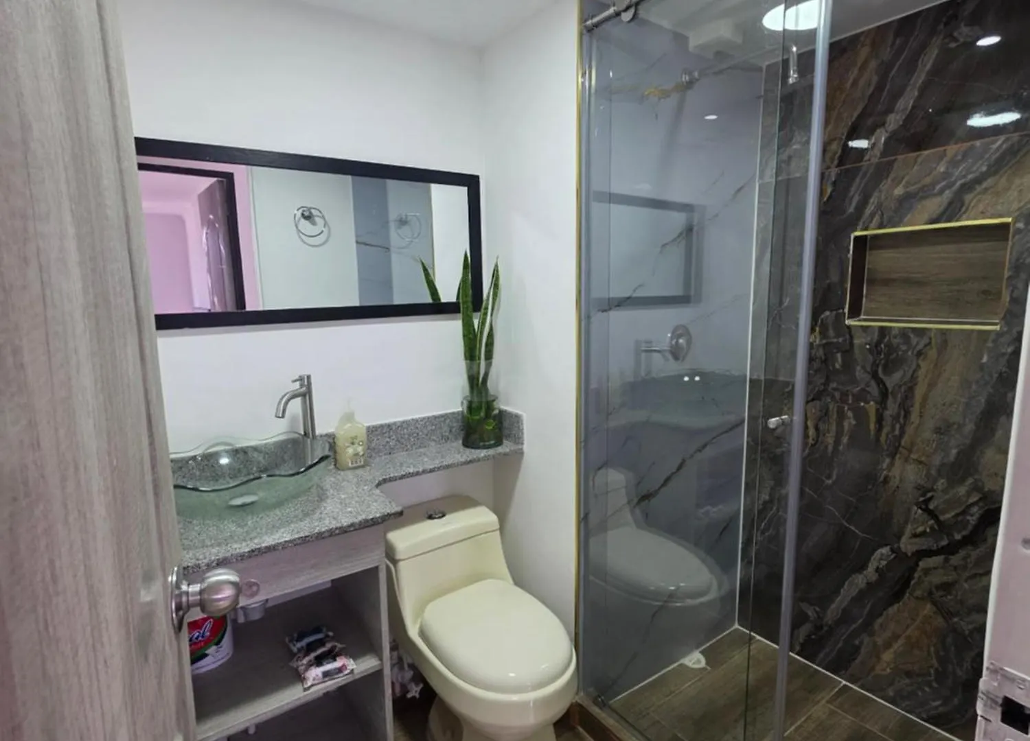 Apartamento Vistas Lindas Cerca Centro Медельин