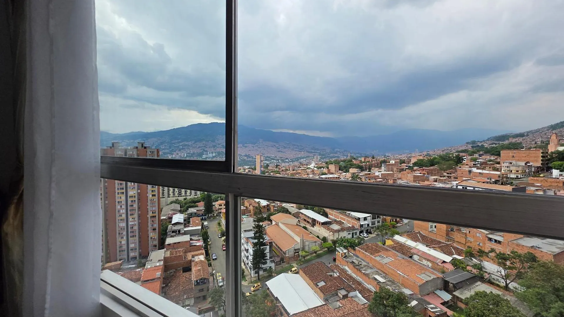 Apartamento Vistas Lindas Cerca Centro Medellin Colombia