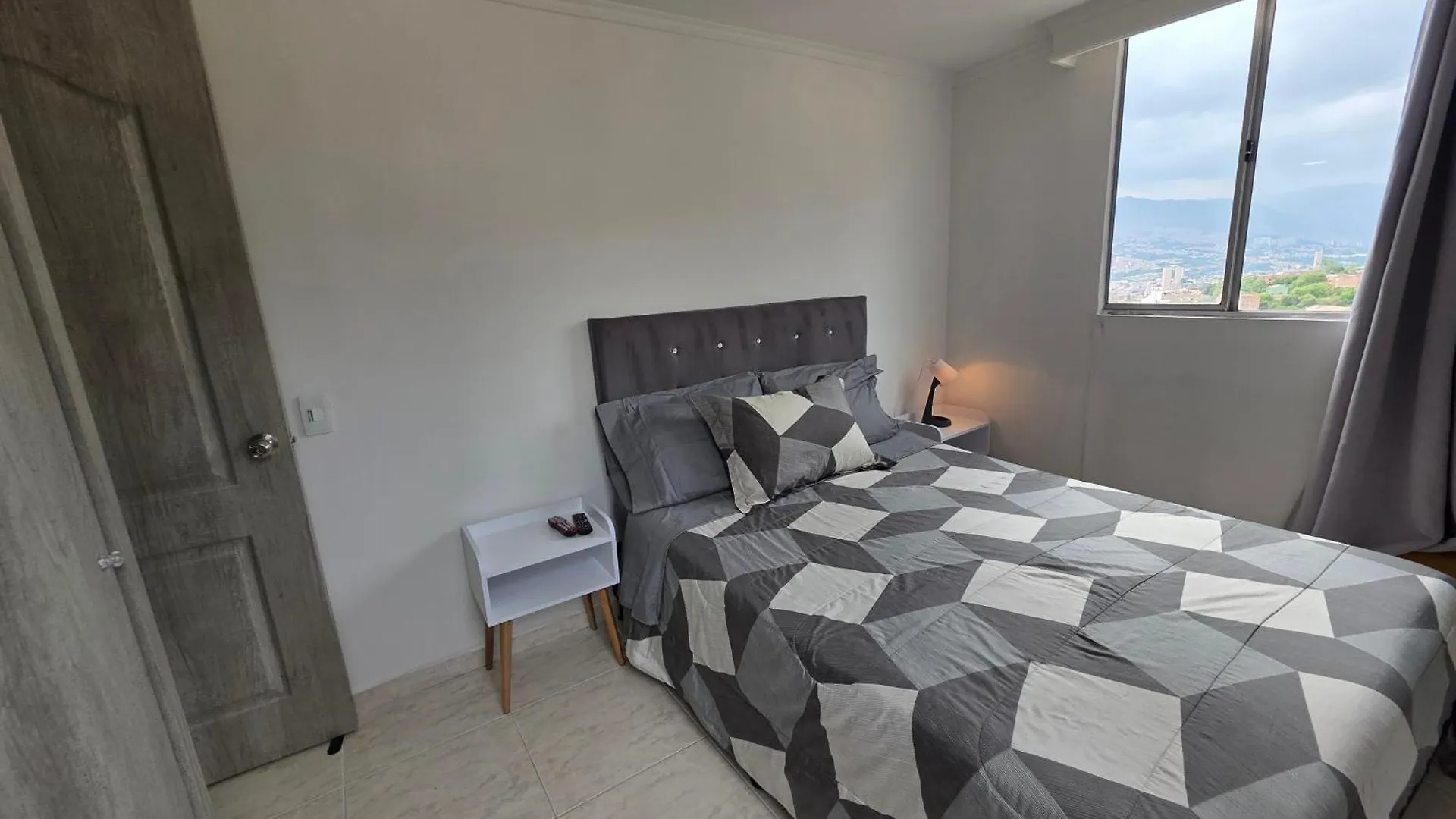 Apartamento Vistas Lindas Cerca Centro Medellin